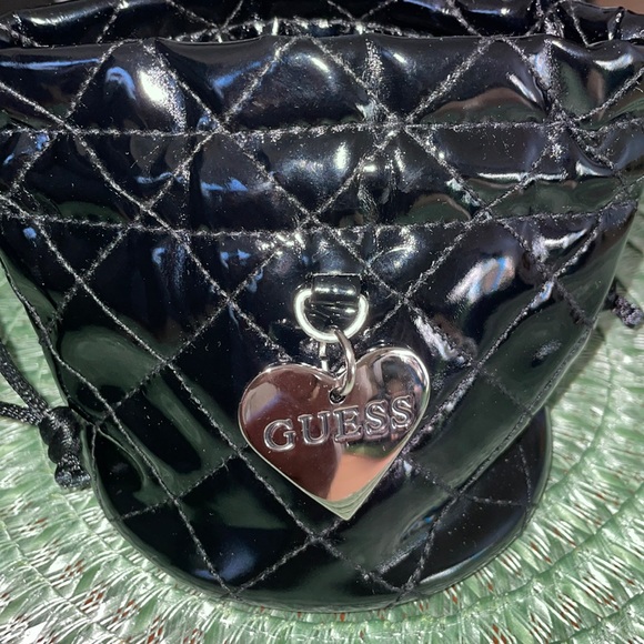 Guess Draw string pouch - Picture 1 of 12